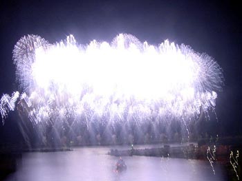 �G���f�B���O�E�󒆃i�C�A�K��