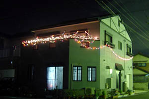 �k�l���i�Q�K�𕢂��C���~�l�[�V�����j